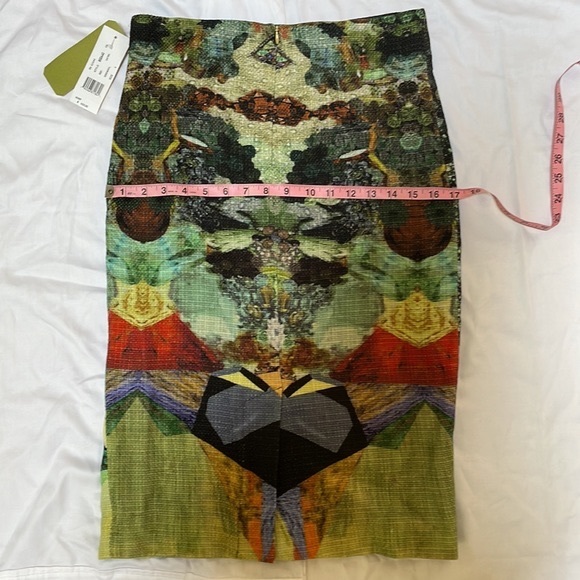 Nicole Miller Artelier Abstract Print Pencil Skirt - Picture 5 of 8